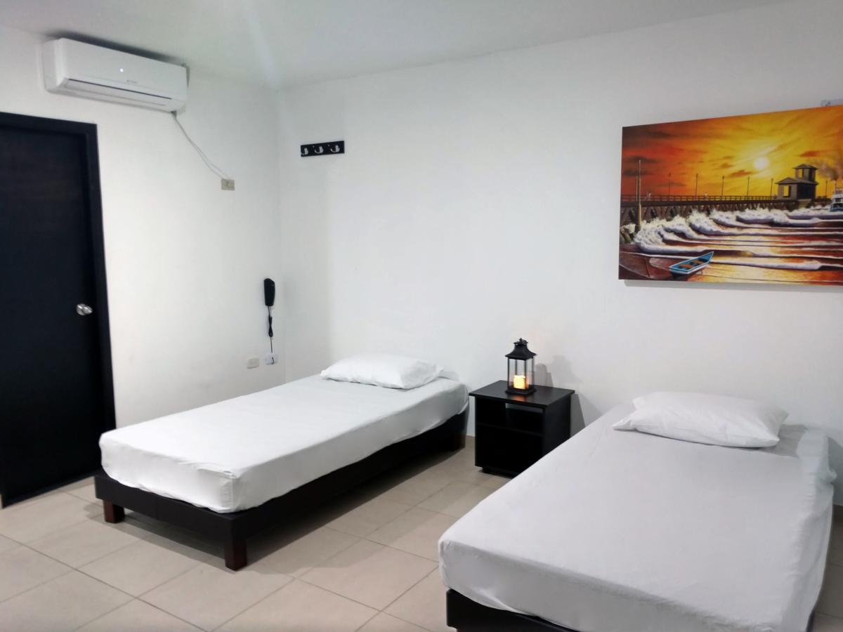 Hotel El Emigrante Пуерто Коломбия Екстериор снимка